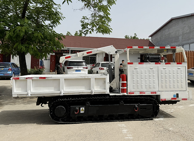 柴油式履帶運(yùn)輸車